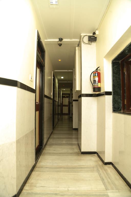 Traveller'S Inn Hotel - Fort Mumbai  Buitenkant foto