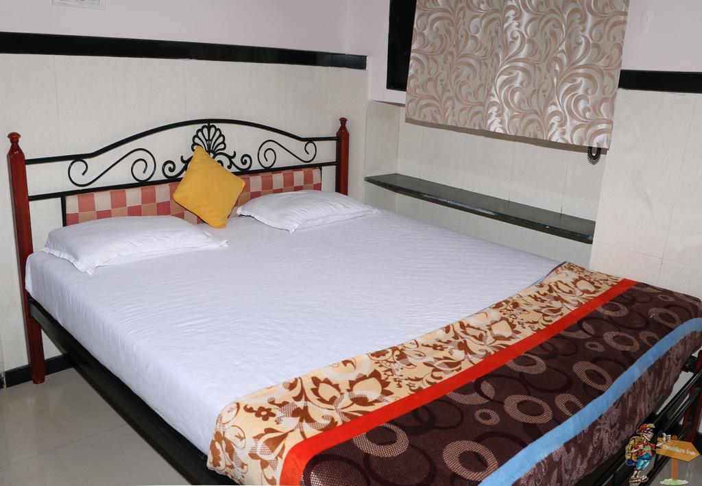 Traveller'S Inn Hotel - Fort Mumbai  Buitenkant foto