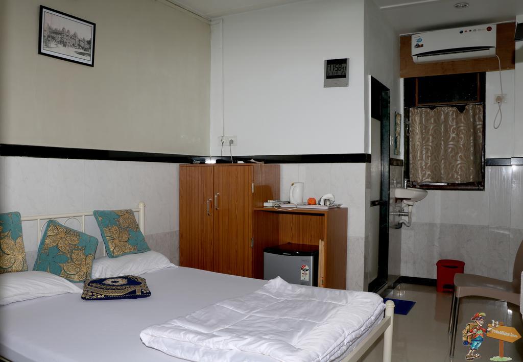 Traveller'S Inn Hotel - Fort Mumbai  Buitenkant foto
