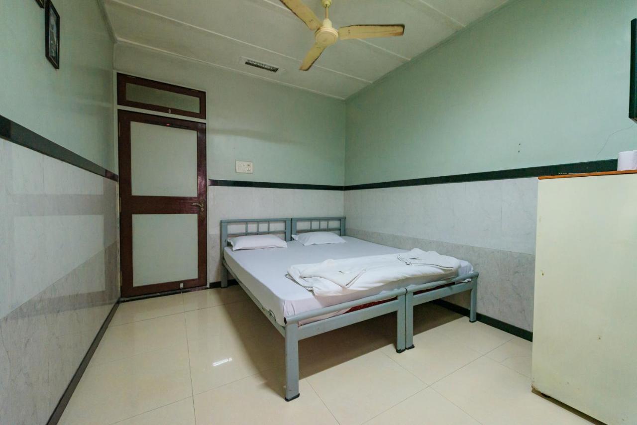 Traveller'S Inn Hotel - Fort Mumbai  Buitenkant foto