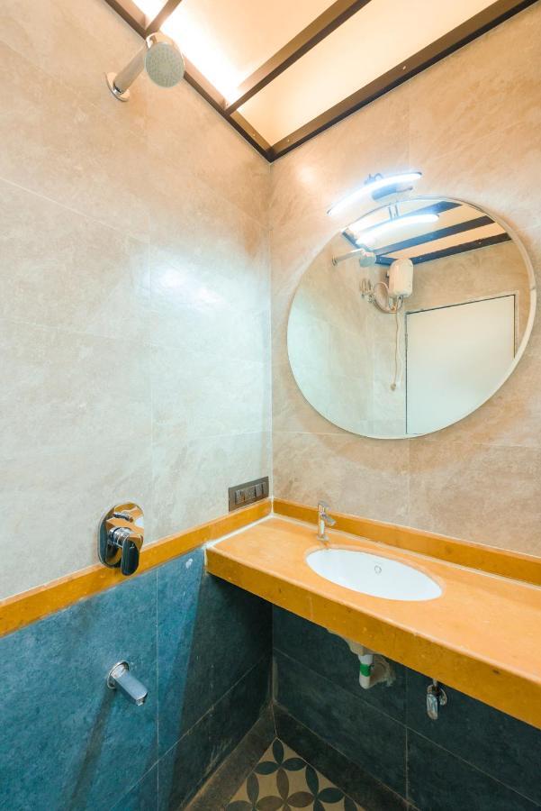 Traveller'S Inn Hotel - Fort Mumbai  Buitenkant foto