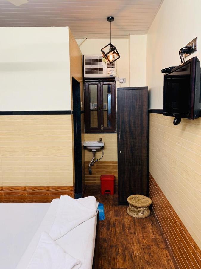 Traveller'S Inn Hotel - Fort Mumbai  Buitenkant foto